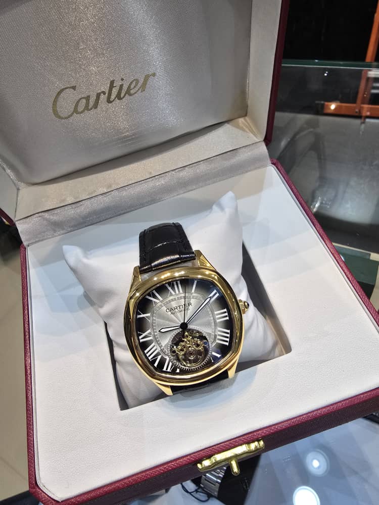 ساعت مچی کارتیه اوپن هارت بند چرمی صفحه سفید Cartier