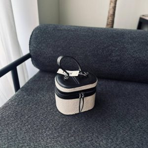 کیف زنانه دیور صندوقی